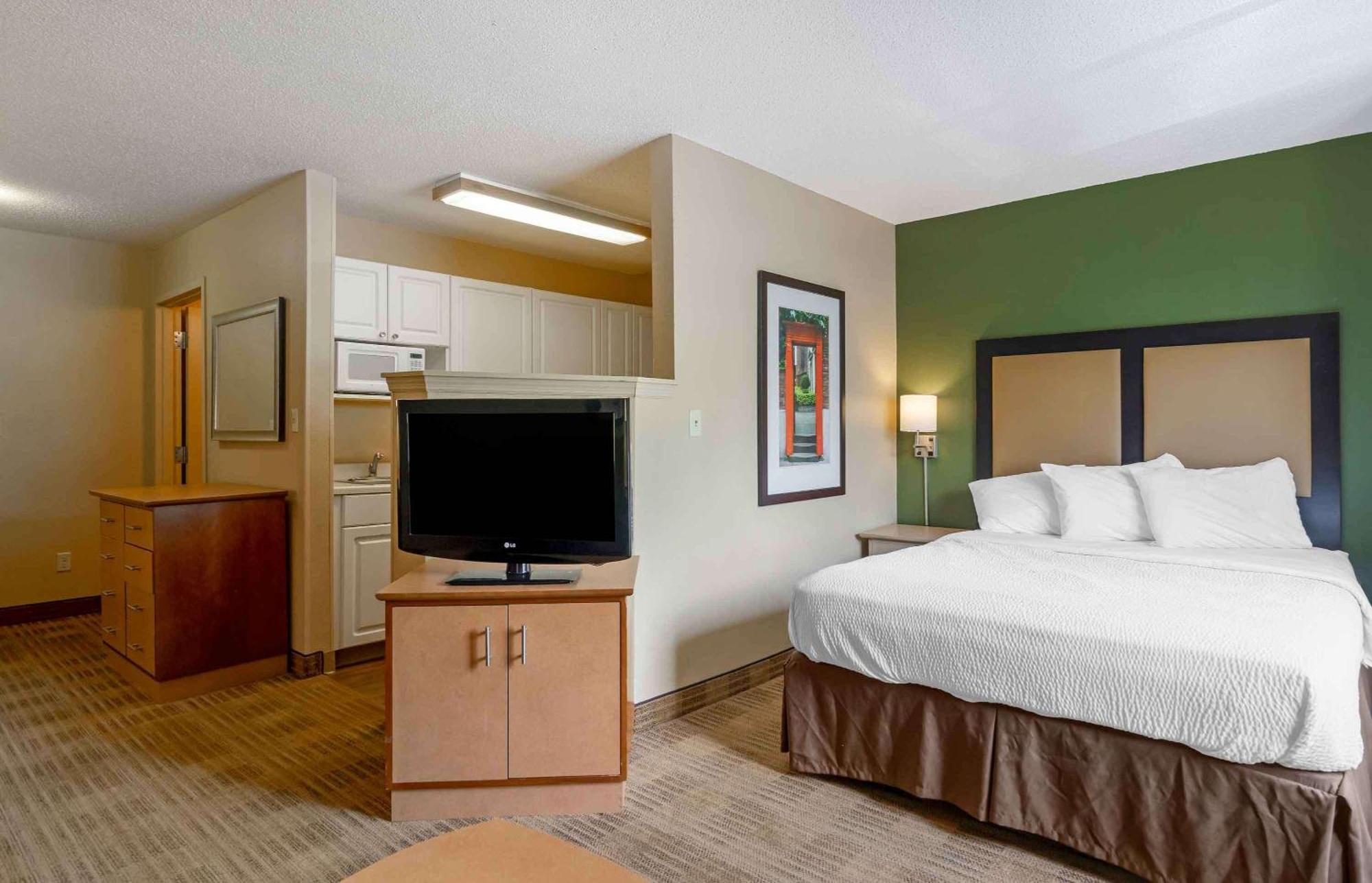 เอ็กซ์เทนด์ สเตย์ อเมริกา แทมปาแอร์พอร์ต เมมโมเรียล ไฮเวย์ Hotel ภายนอก รูปภาพ